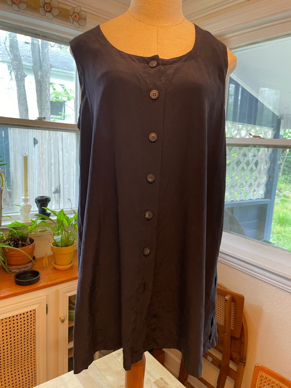 Sleeveless Button-Front Silk Tunic in Navy
